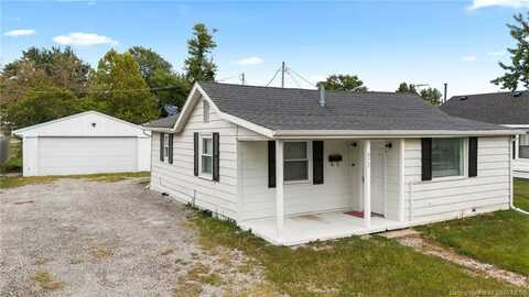 672 W Cherry Street, Austin, IN 47102