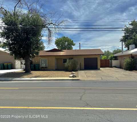 707 W APACHE Street, Farmington, NM 87401
