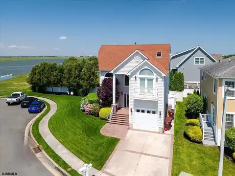 908 N Burghley Ave, Ventnor City, NJ 08406
