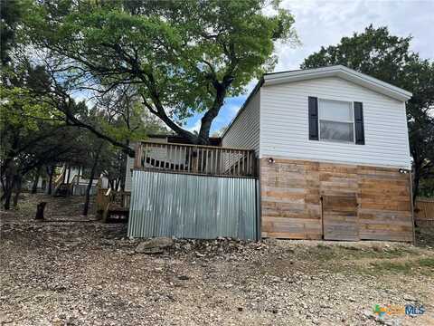 622 Squires Row, Canyon Lake, TX 78133