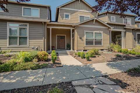 955 Camelot Drive, Ashland, OR 97520