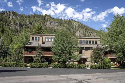 126 Bird Dr, Ketchum, ID 83340