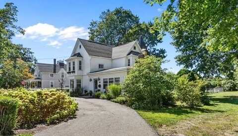 218 Kenyon Avenue, South Kingstown, RI 02879