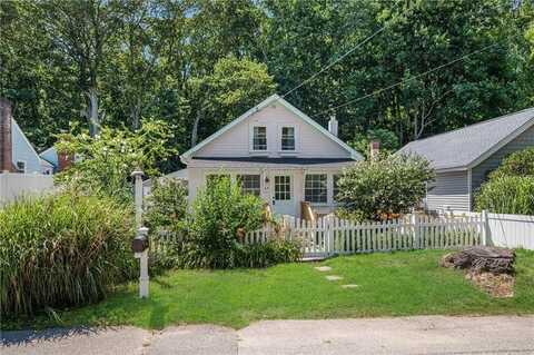 69 Overlook Drive, Warwick, RI 02818