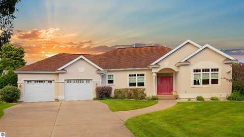 5002 Arrowhead Circle, Williamsburg, MI 49690