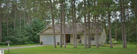 9110 Evergreen, Traverse City, MI 49684