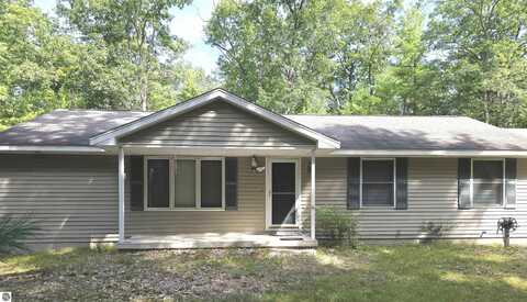 6576 W Plum Valley Road NW, Rapid City, MI 49676