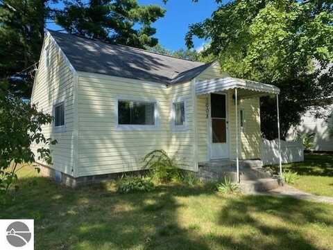 1008 Grant Street, Traverse City, MI 49686
