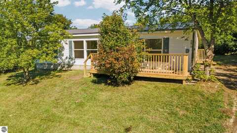 8875 Rahe Road, Kingsley, MI 49649