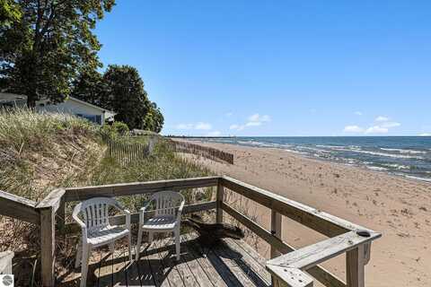 16864 Starkey Road, Arcadia, MI 49613