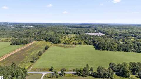 4200 N Elm Avenue, White Cloud, MI 49349