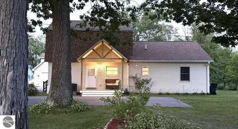 6038 Paradise Trail, Carp Lake, MI 49718