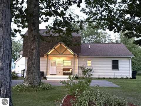 6038 Paradise Trail, Carp Lake, MI 49718