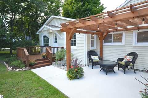 2876 Concord Street, Traverse City, MI 49684