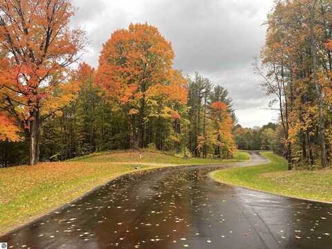 5072 Paradise Ranch, Kingsley, MI 49649