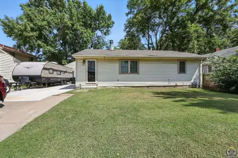 238 SW MacVicar AVE, Topeka, KS 66606