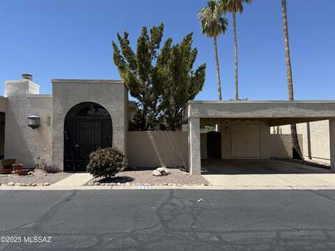 3265 N Little Horse Drive, Tucson, AZ 85712
