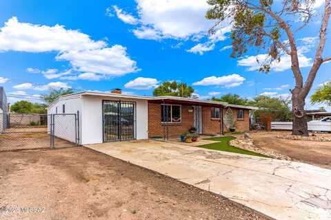 4910 N Gold Avenue, Tucson, AZ 85705
