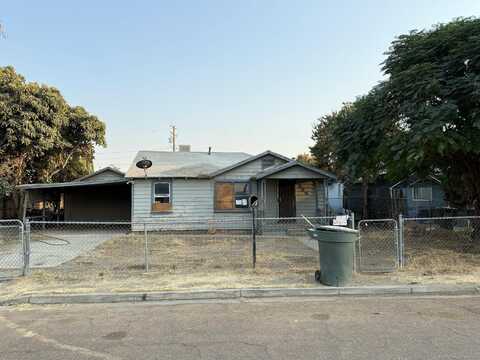 725 W Harold Avenue, Visalia, CA 93291