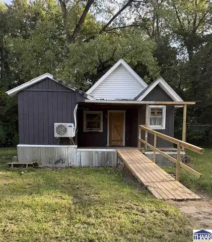 5715 N Center Street, Shelburn, IN 47879