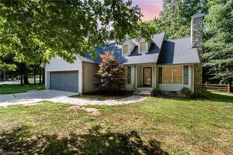503 N Greenbriar Street, Liberty, NC 27298