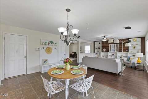 316 Edgecroft Way, Fuquay Varina, NC 27526