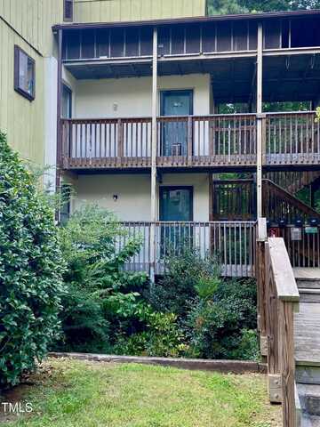 617 Pine Ridge Place, Raleigh, NC 27609