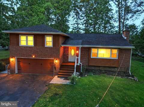 14 E PARKWAY, ELKTON, MD 21921
