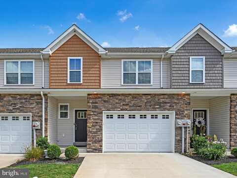 108 STAPLEHILL, SINKING SPRING, PA 19608