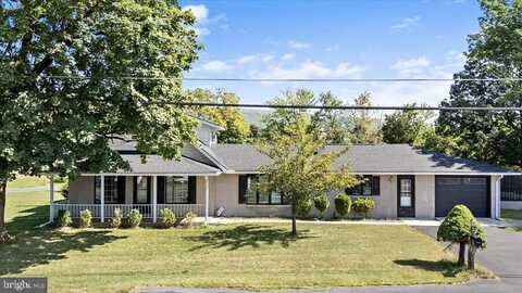 4818 LEHIGH DRIVE, WALNUTPORT, PA 18088