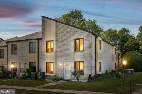 5200 HILLTOP DRIVE, BROOKHAVEN, PA 19015