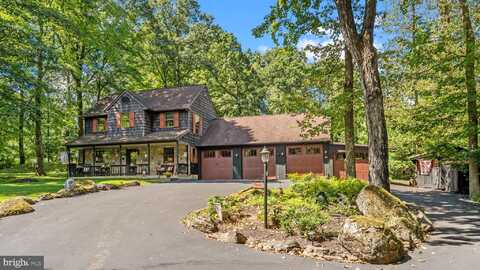 27 BYERS ROAD, OTTSVILLE, PA 18942