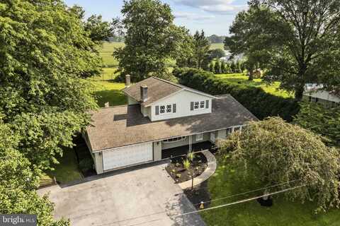 19 EDRIS ROAD, WOMELSDORF, PA 19567
