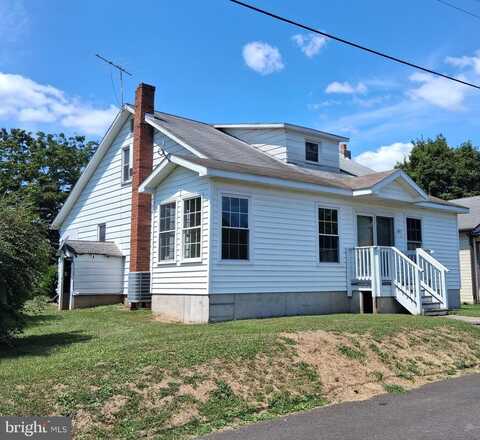 52 MCCOOLE AVENUE, PAW PAW, WV 25434