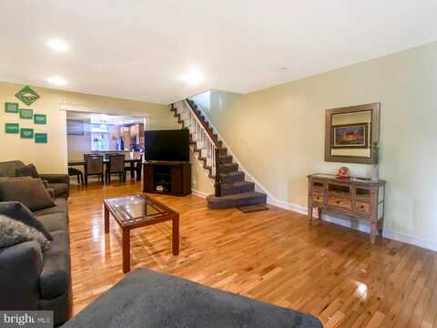 2104 W CHELTENHAM AVENUE, PHILADELPHIA, PA 19138