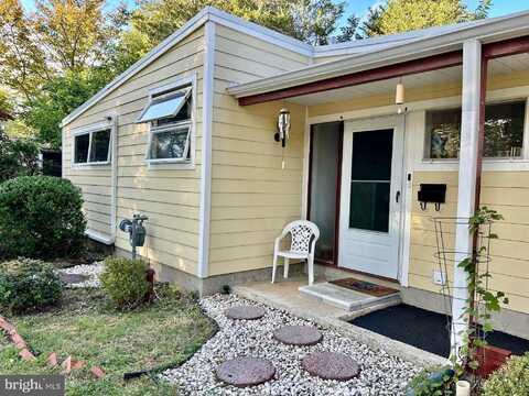 51 CLOVER LANE, PRINCETON, NJ 08540