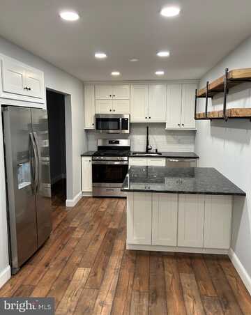 306 WASHINGTON STREET, ROYERSFORD, PA 19468