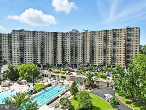 205 YOAKUM PARKWAY, ALEXANDRIA, VA 22304
