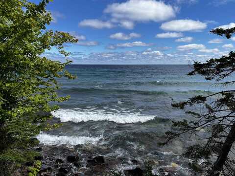 26 acres Lighthouse, Big Bay, MI 49808