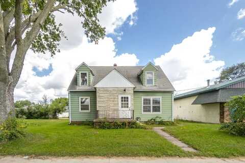 415 La Porte Road, Waterloo, IA 50702