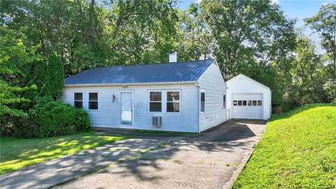 1660 The Cir, Canton, PA 15301