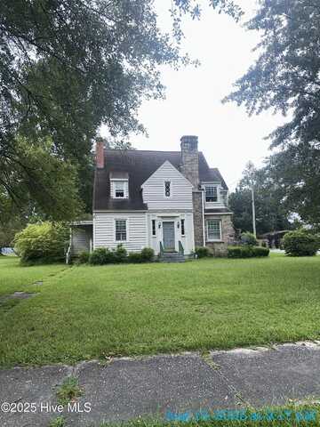 221 W Main Street, Wallace, NC 28466