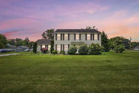 1985 Fox Run, Troy, OH 45373