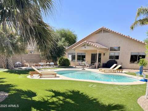 53 E HORSESHOE Avenue, Gilbert, AZ 85296