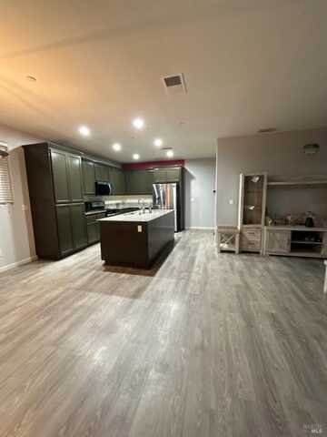 141 Summertime Lane, Suisun City, CA 94585