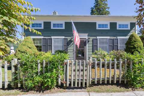 5 Pioneer Street, Cooperstown, NY 13326