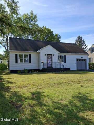 1009 Day Road, Rotterdam, NY 12303