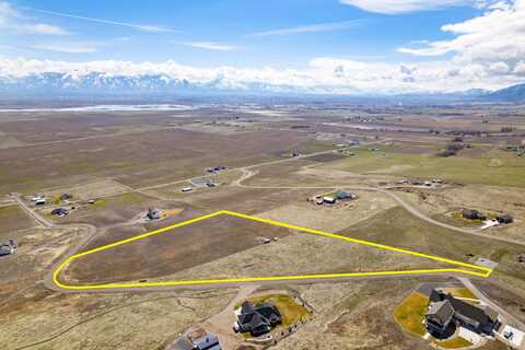 6950 W 2700 N 7, Petersboro, UT 84325