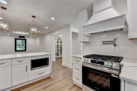 4618 Shallowford Road, Roswell, GA 30075