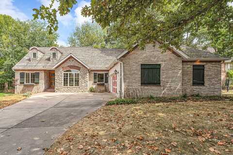 8515 Interlochen Drive, Nixa, MO 65714